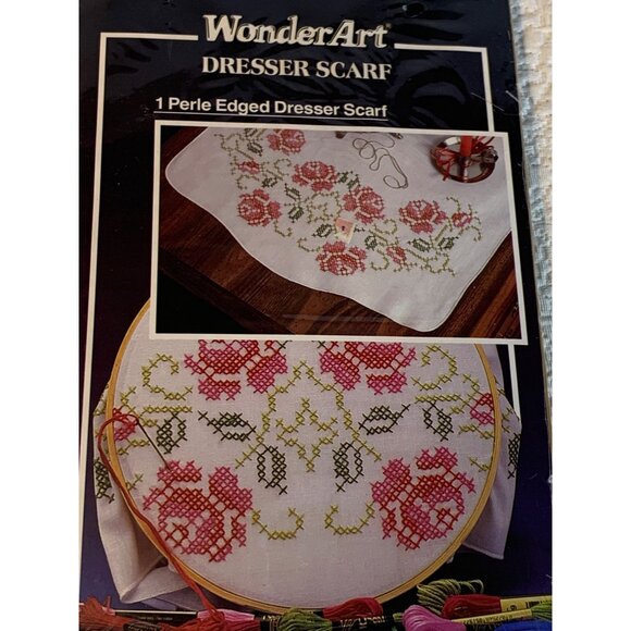 WonderArt Colonial Rose Cross Stitch Stamped Dresser Scarf - New - Picture 6 of 9